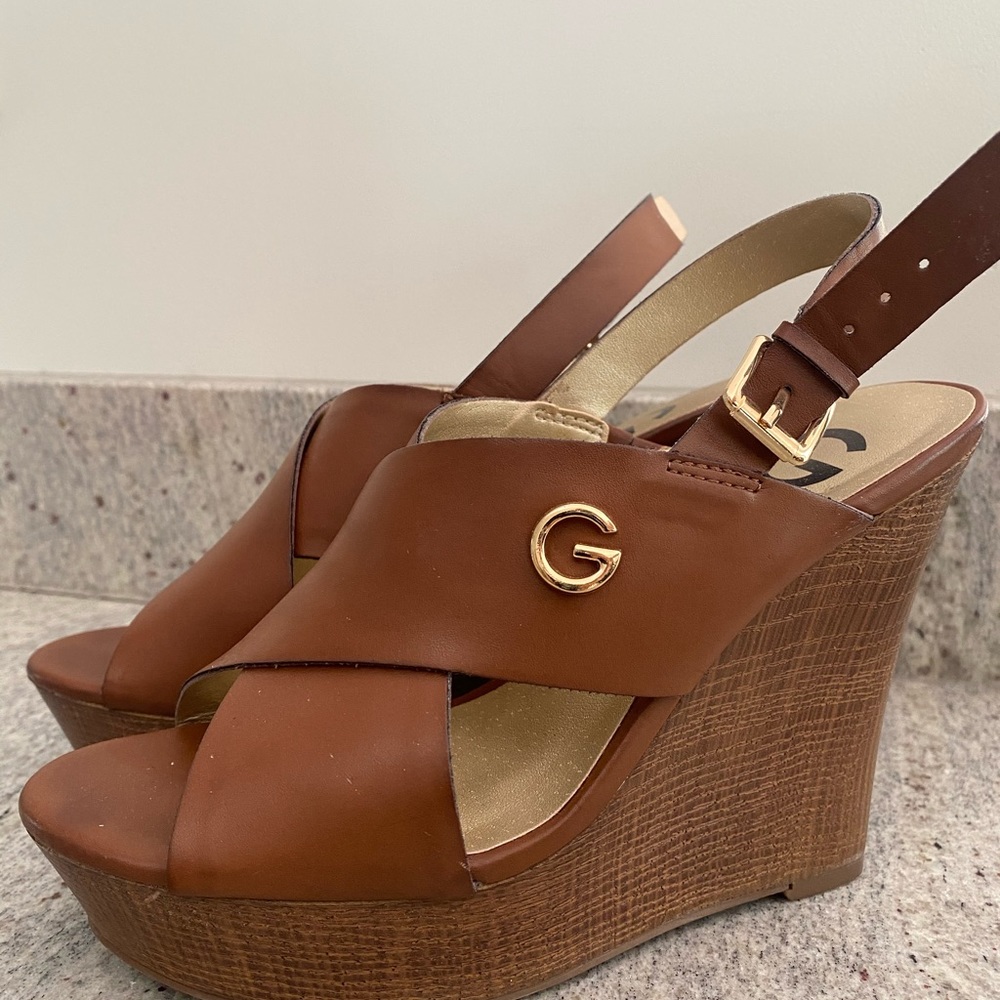 Guess platform sandal sling back, size 6